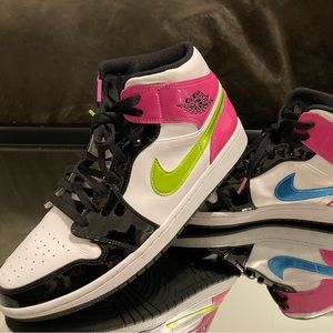 Jordan 1 Mid